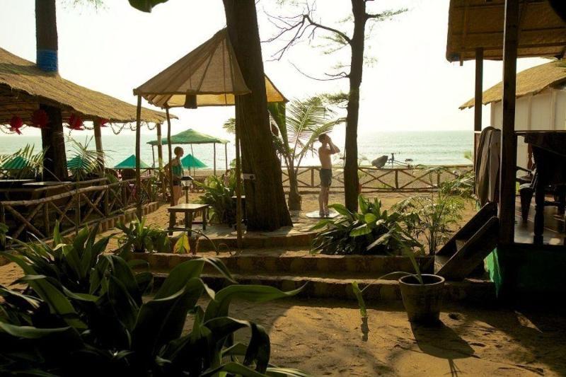 Cuba Patnem Hotel Patnem Beach Bagian luar foto