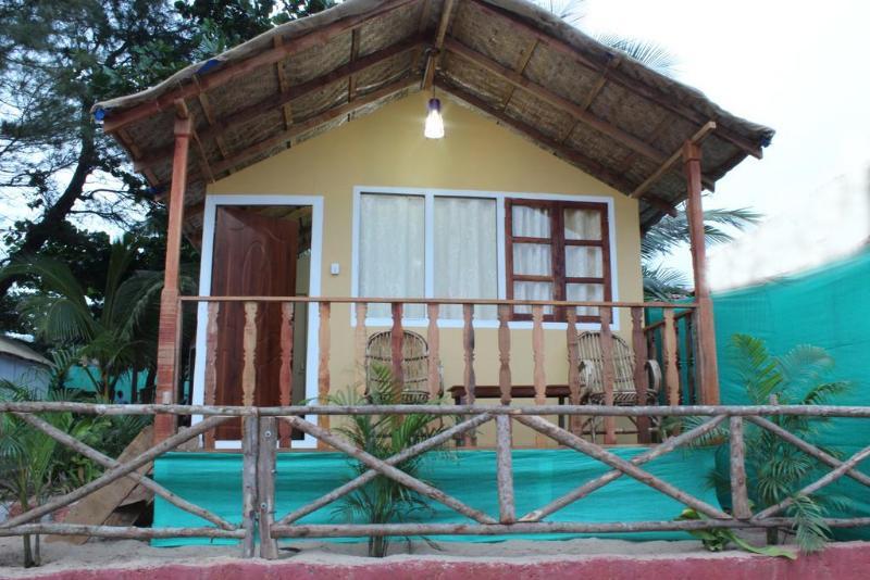 Cuba Patnem Hotel Patnem Beach Bagian luar foto
